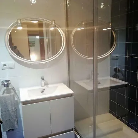 Valles Centro アパート ヒホン